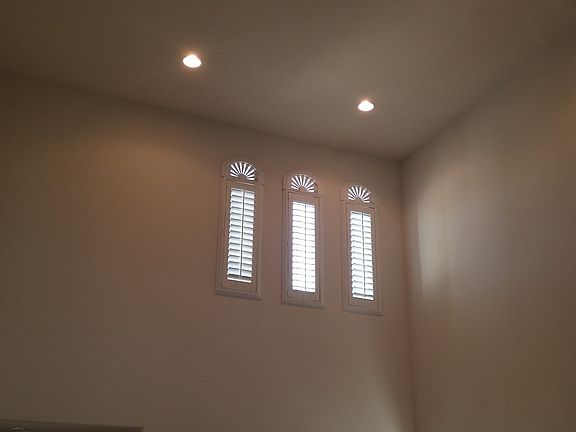 4th image of 12578 Versaille St