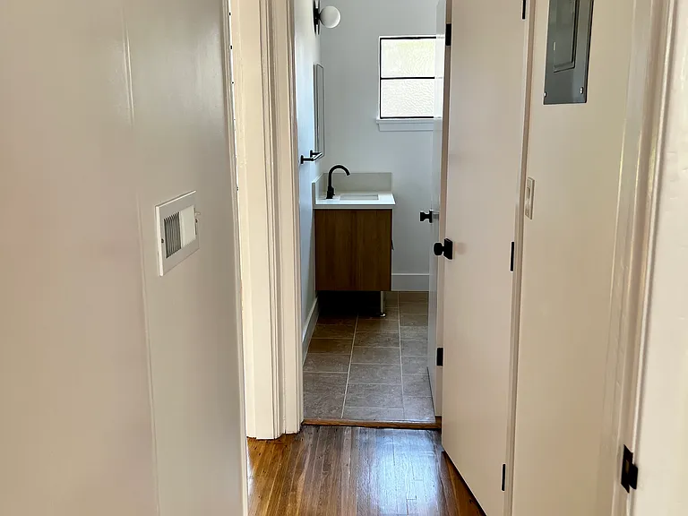 6234 La Mirada Ave — Photo 13