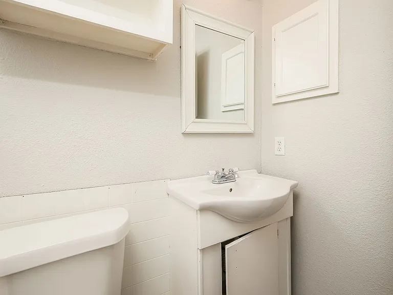 2730 Bear Springs Dr — Photo 24