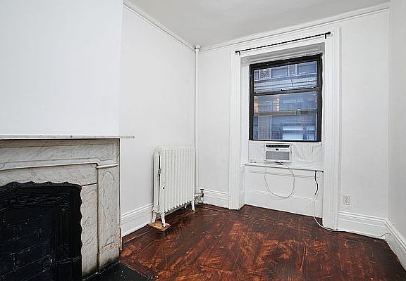 2nd image of 47 E 30th St #4