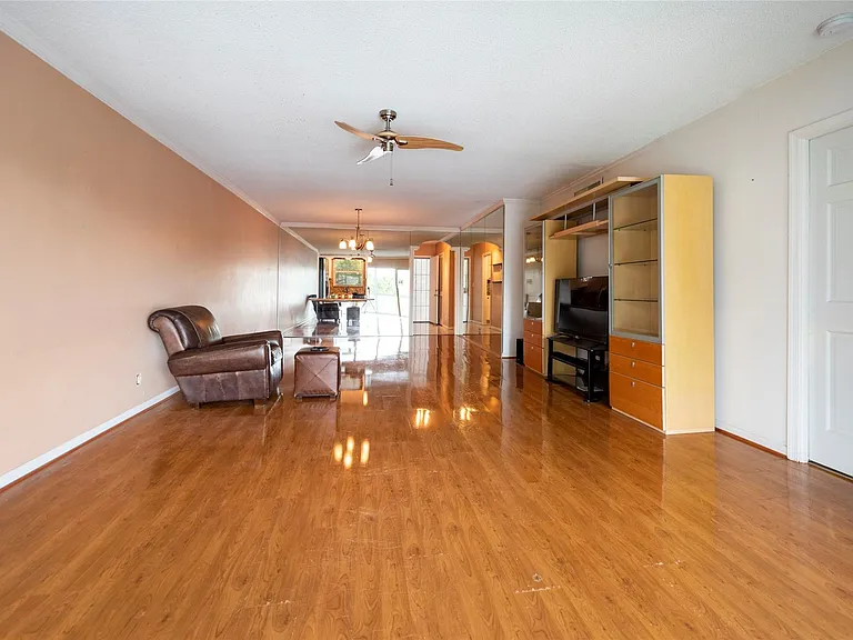 3333 NE 36th St #6 — Photo 19