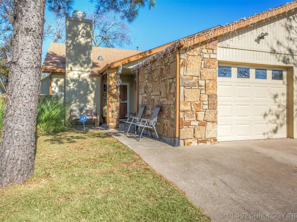 11131 E 17th Pl, Tulsa, OK 74128