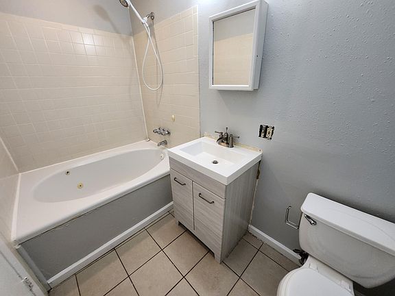 3rd image of 3002 Mount Pleasant St