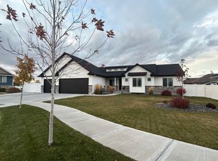 541 E Glendora Cir, Idaho Falls, ID 83404