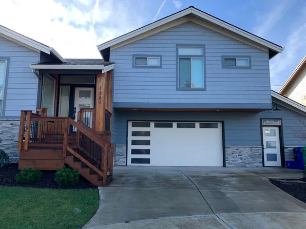 1867 SE Jasmine Pl, Gresham, OR 97080