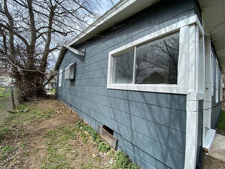 427 S 42nd West Ave — Photo 4