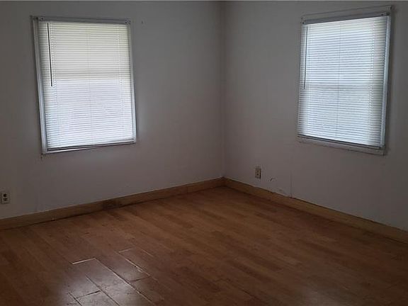4th image of 1917 N Berwick Ave