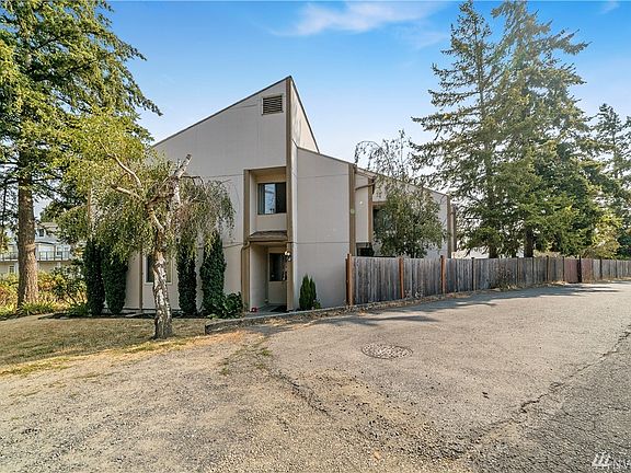 4th image of 2075 Vista Dr