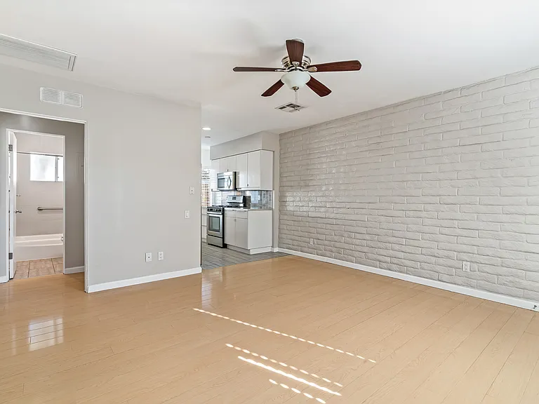 74210 Candlewood St #3 — Photo 12