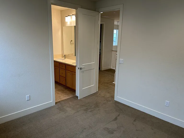 3904 Park Gardens Dr — Photo 24