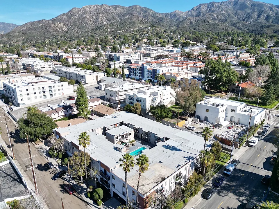 HILLHAVEN APARTMENTS