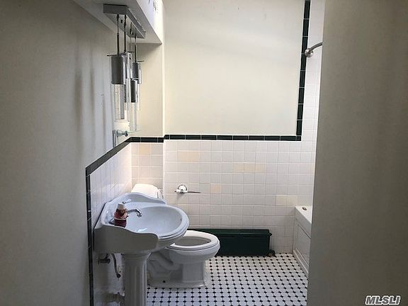 2nd image of 60 Cherry Ave