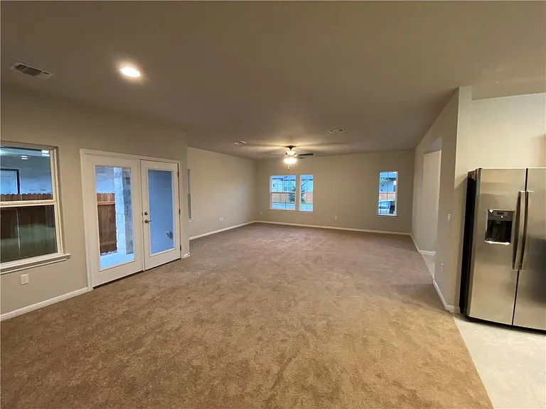 8409 Looksee Ln — Photo 4