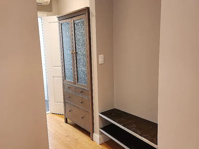 54 Hausman St #1A — Photo 18