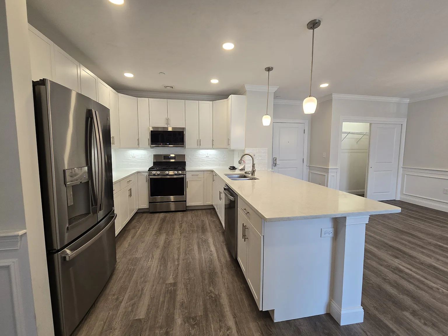 2 bed, 1480 sqft, $3,600 — Photo 3