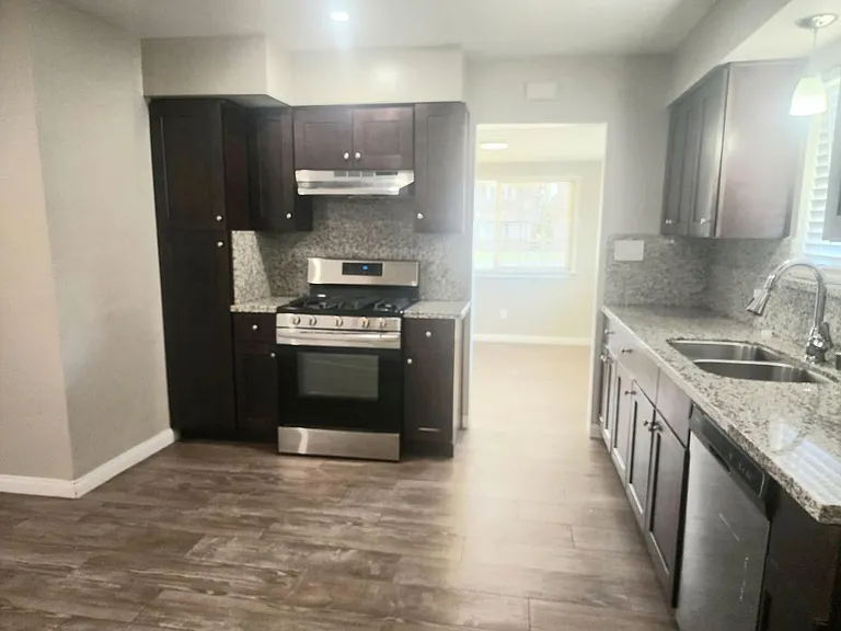 3408 Eisenhower Ave — Photo 14