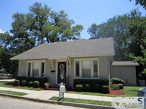 1st image of 216 E Garnett St