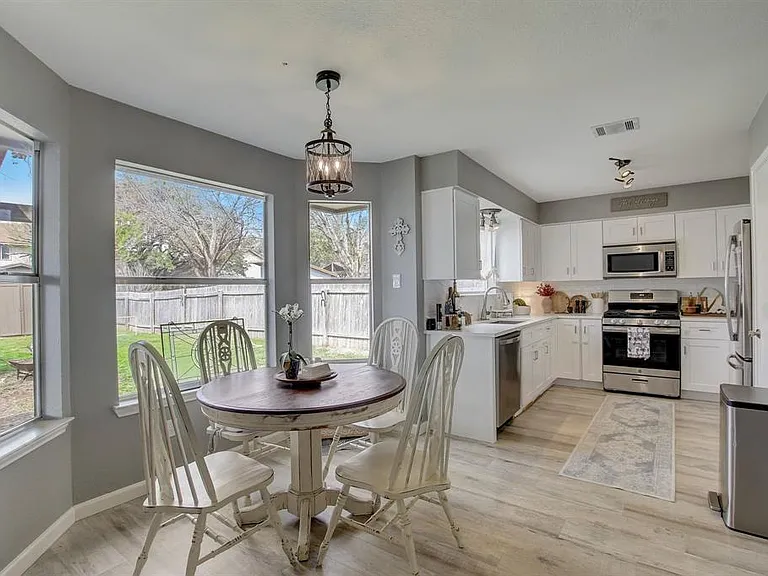 1417 Deer Ledge Trl — Photo 2
