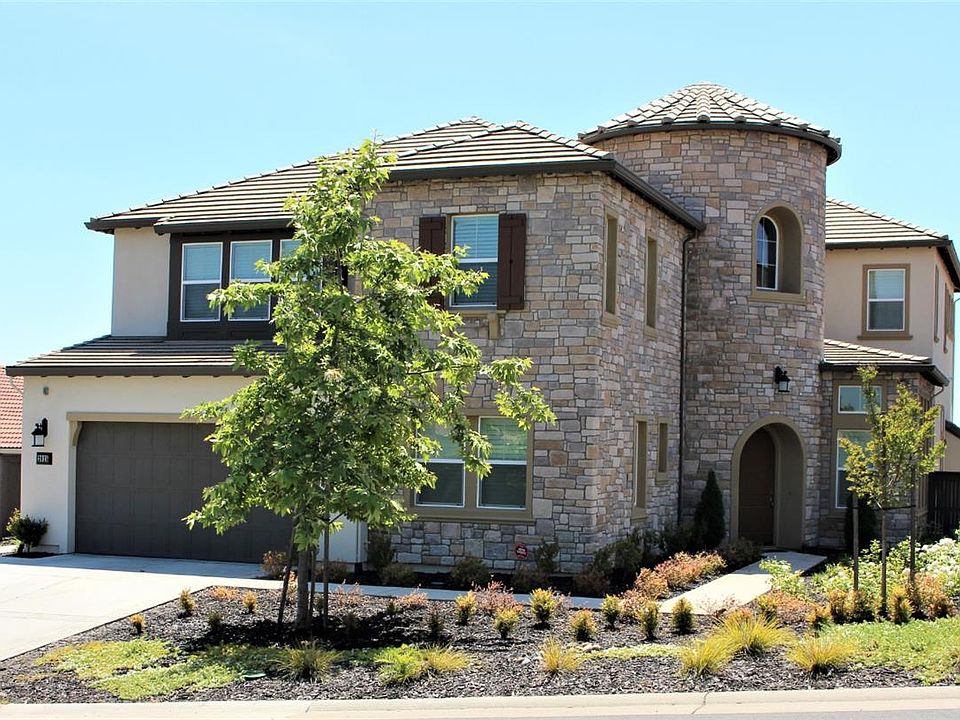 1st image of 2025 Camino Verdera