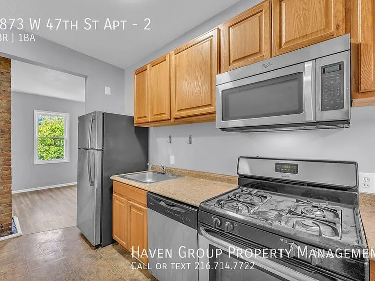 1873 W 47th St #2 — Photo 14