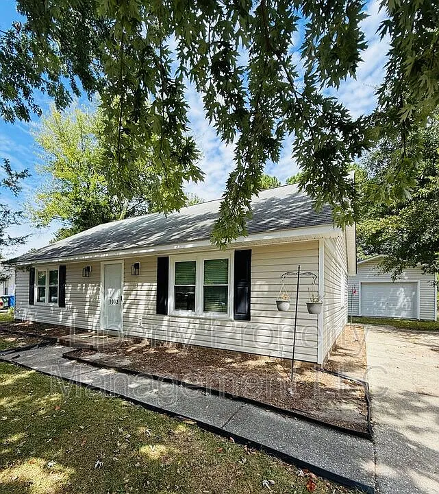 1002 Ryder Ct