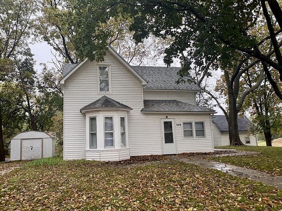 1st image of 104 N Main St