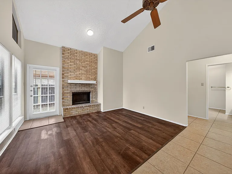 11703 Whisper Valley St — Photo 7