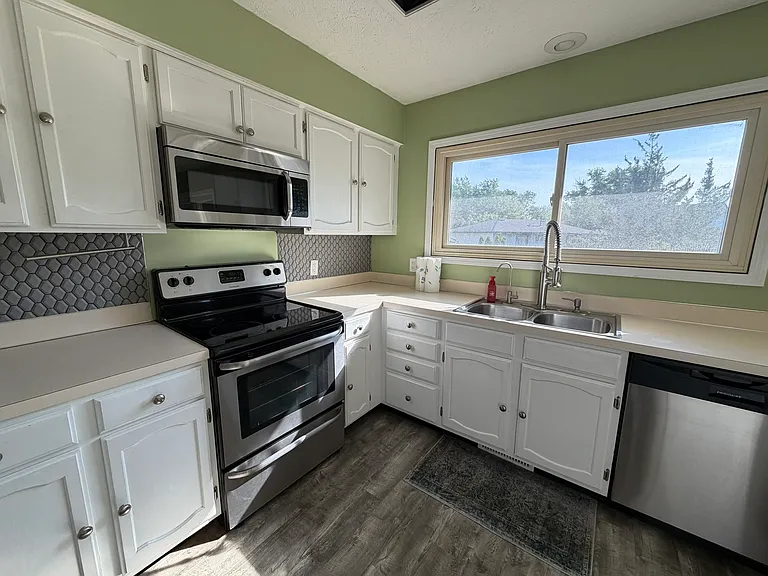 13203 Courtney Dr — Photo 14