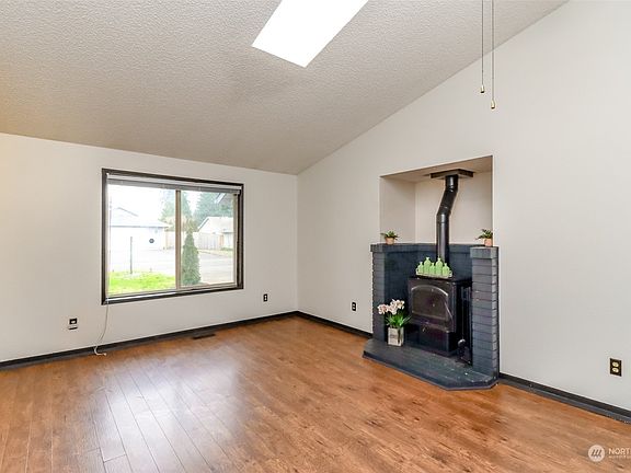 4th image of 9201 Donna Court SE