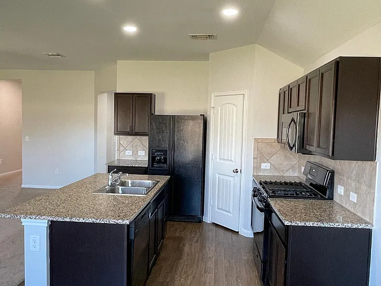 136 Voss — Photo 15