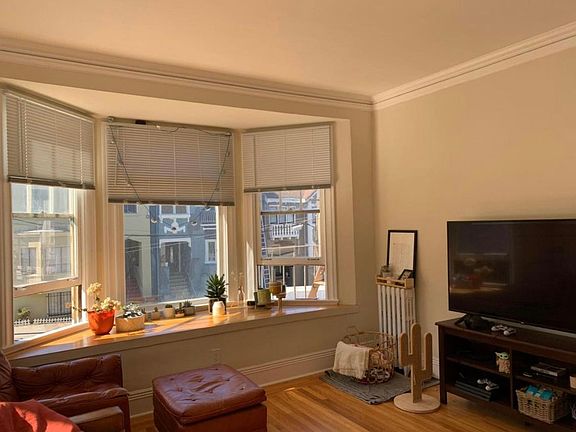 5th image of 790 22nd Ave APT 1