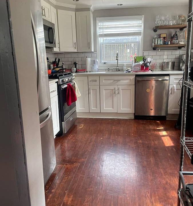 1st image of 1357 E Hewson St