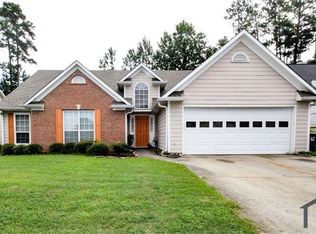 825 Avalon Forest Dr, Lawrenceville, GA 30044