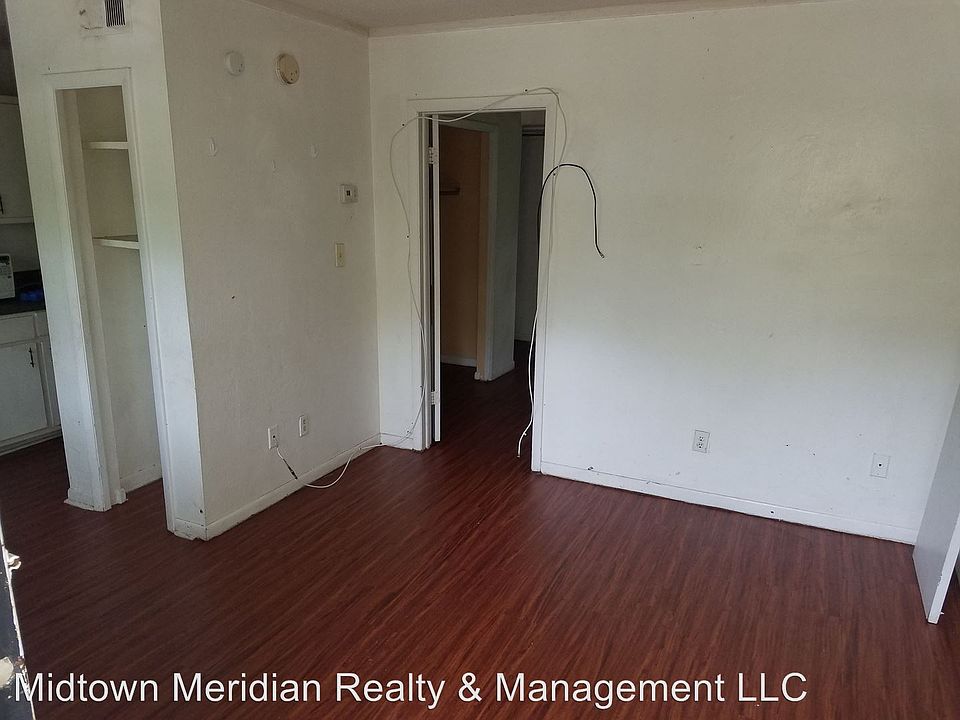 1st image of 517 Yaeger St APT 9