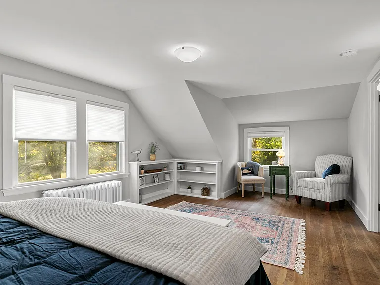 72 Kane Ave — Photo 21