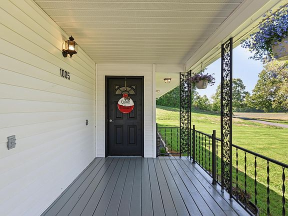 2nd image of 1005 Vaughn Rd