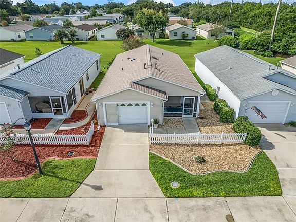 2nd image of 9308 SE 173rd Hyacinth St
