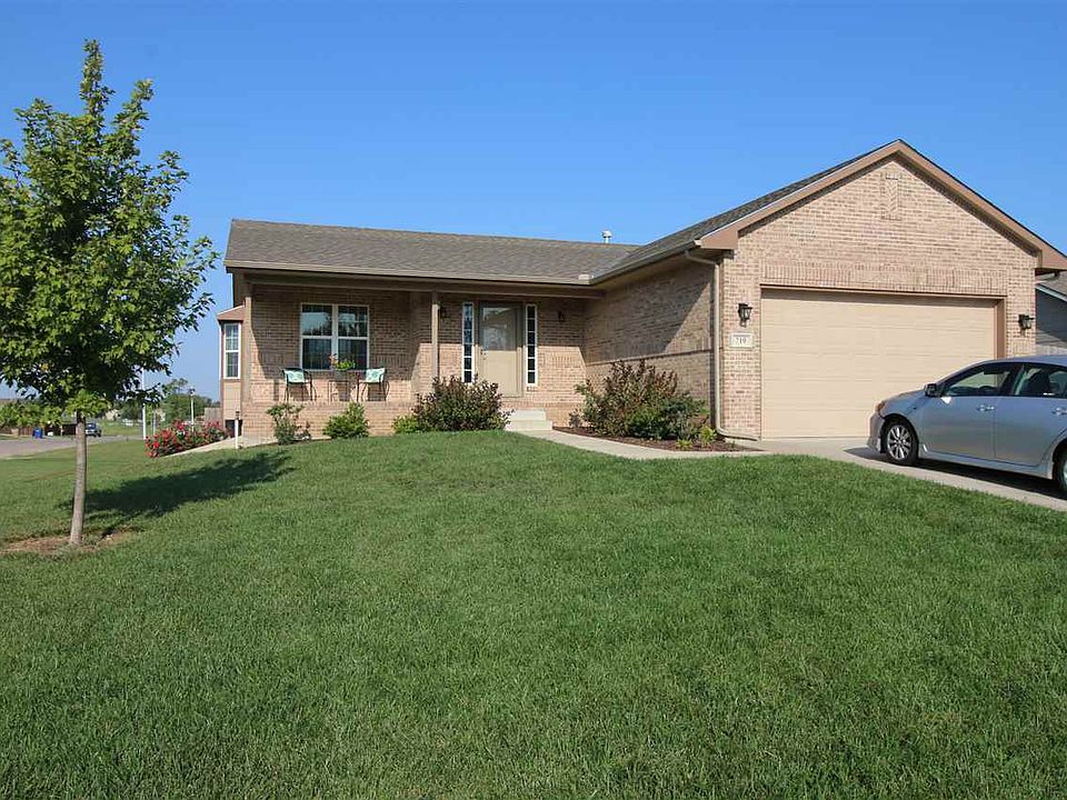 1st image of 719 E Hedgewood Cir