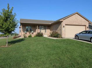 719 E Hedgewood Cir, Andover, KS 67002