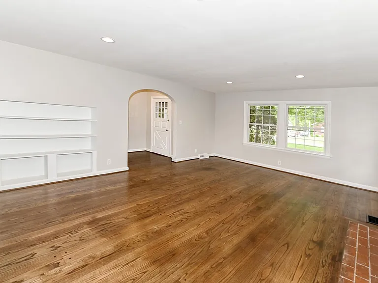 7981 State Rd — Photo 4