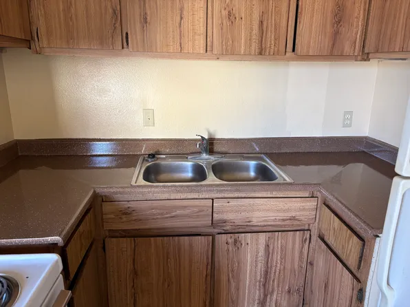 1912 Allen Ln APT 4, Las Vegas, NV 89106