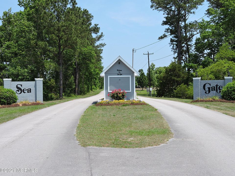 1st image of 312 Country Club Ln