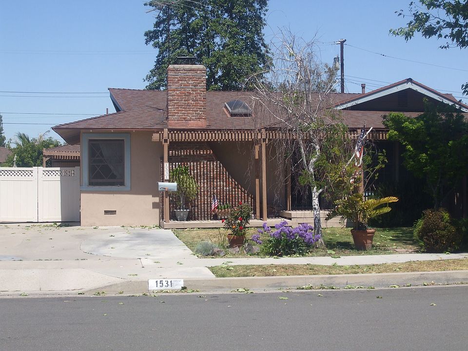 2nd image of 1531 W Harriet Ln