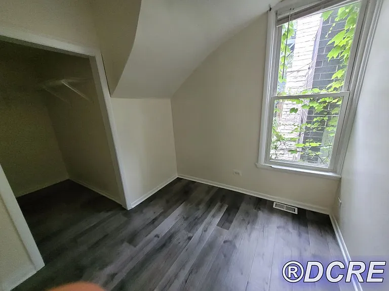 2627 N Mildred Ave #1R — Photo 10