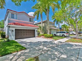 1058 Golden Cane Dr, Fort Lauderdale, FL 33327