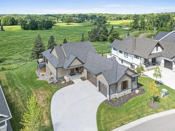 105 Spring Farm Rd, North Oaks, MN 55127