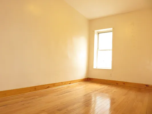 Rented by Rennit Inc. | media 15