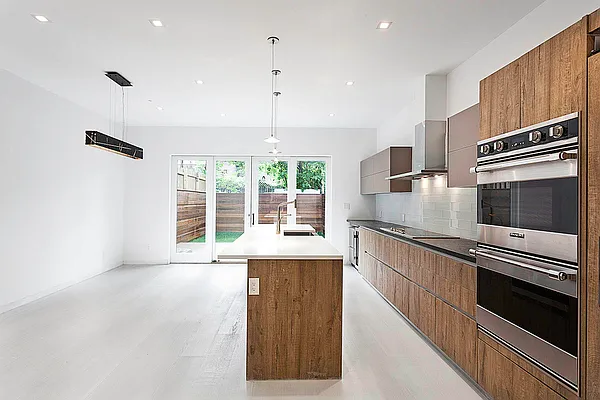 Sold by Owner | media 3