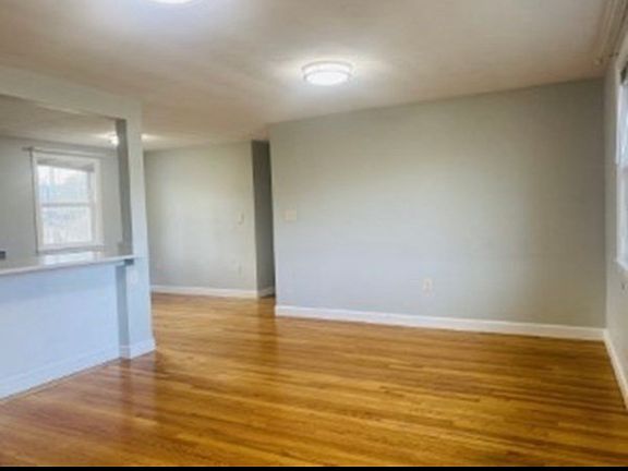 3rd image of 11 Selwyn Rd