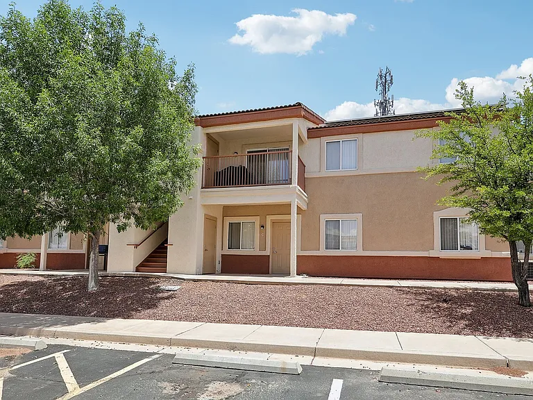 9-web-or-mls-N Skyline Dr-0506-909
